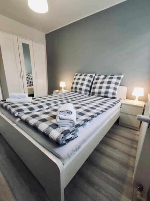 Apartament Poniatowskiego Z Parkingiem Гливице Экстерьер фото